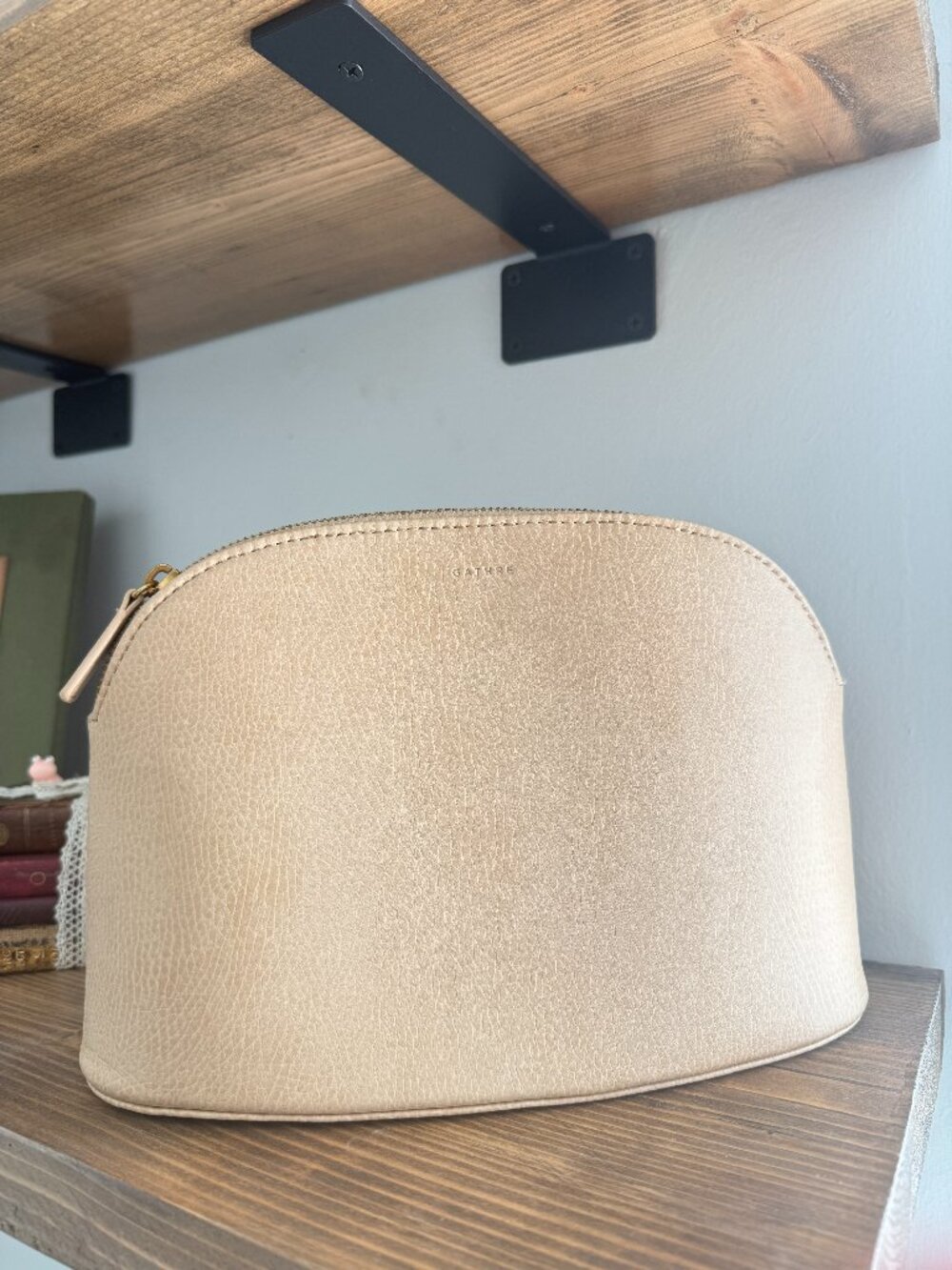 Gathre Pebbled Leather Toiletry Cosmetic Case – Neutral Beige